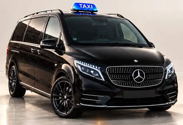 Mercedes Classe V noire avec lumineux taxi, Sancy Taxi Maryline